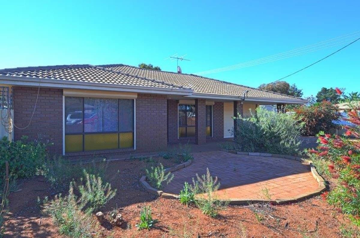 12 Belmont Avenue,
	
			
							KALGOORLIE
				
							
							WA
			6430, Kalgoorlie - Image 1