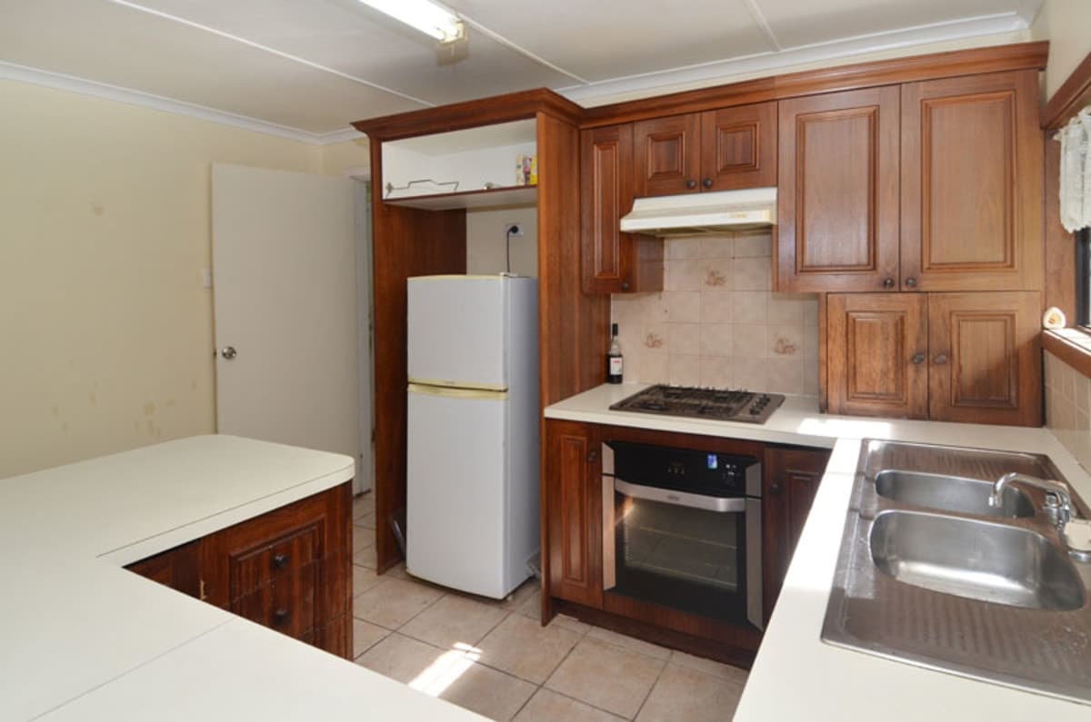 28 Collins Street,
	
			
							KALGOORLIE
				
							
							WA
			6430, Kalgoorlie - Thumbnail 5