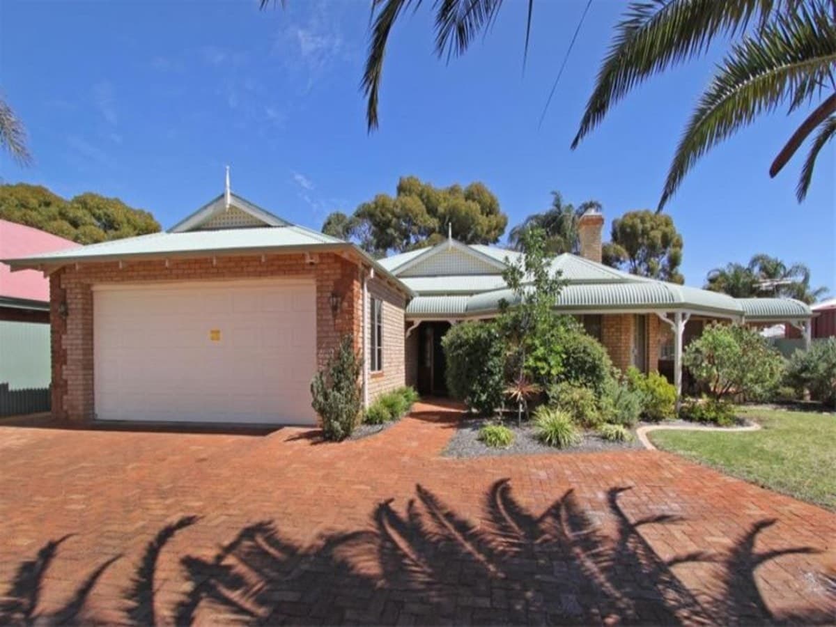 10 Goongarri Way, Hannans,
	
			
							KALGOORLIE
				
							
							WA
			6430, Kalgoorlie - Image 1