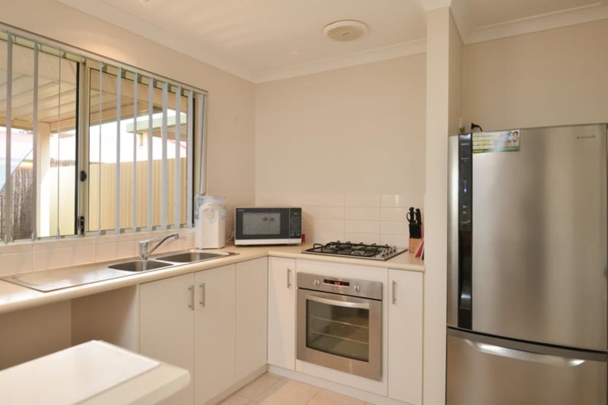 1/83 Wilson Street,
	
			
							KALGOORLIE
				
							
							WA
			6430, Kalgoorlie - Thumbnail 4