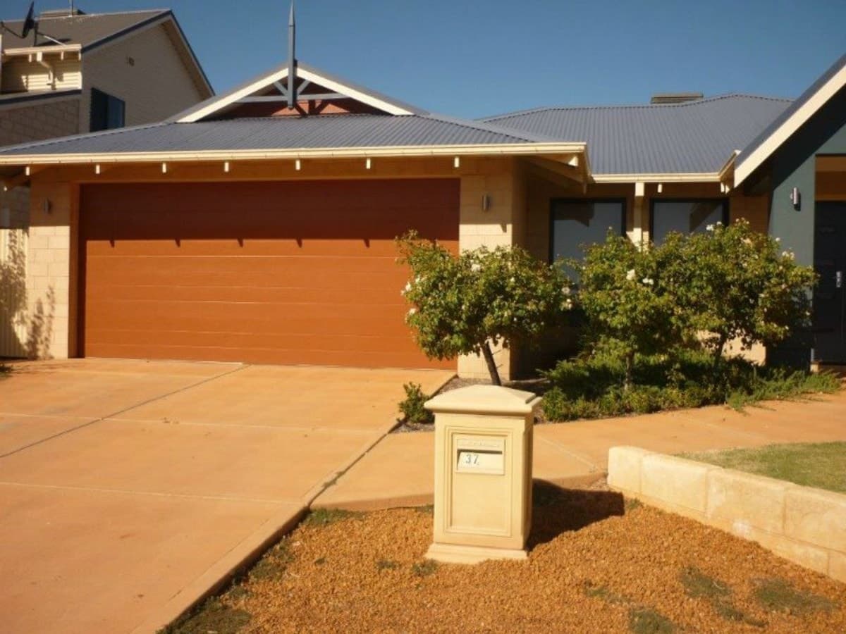 37 Paddington Drive,
	
			
							HANNANS
				
							
							WA
			6430, Hannans - Thumbnail 2