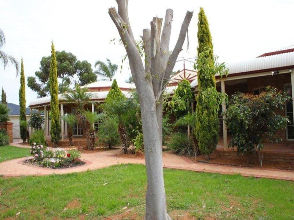 7 Longmore Pde, Broadwood,
	
			
							KALGOORLIE
				
							
							WA
			6430, Kalgoorlie - Thumbnail 2