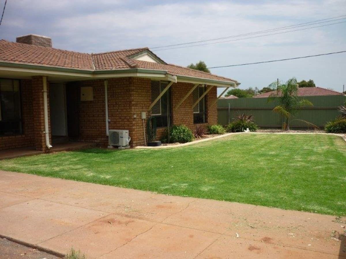 4 Kenneally Place, Boulder,
KALGOORLIE
WA
6430, Kalgoorlie - Image 1