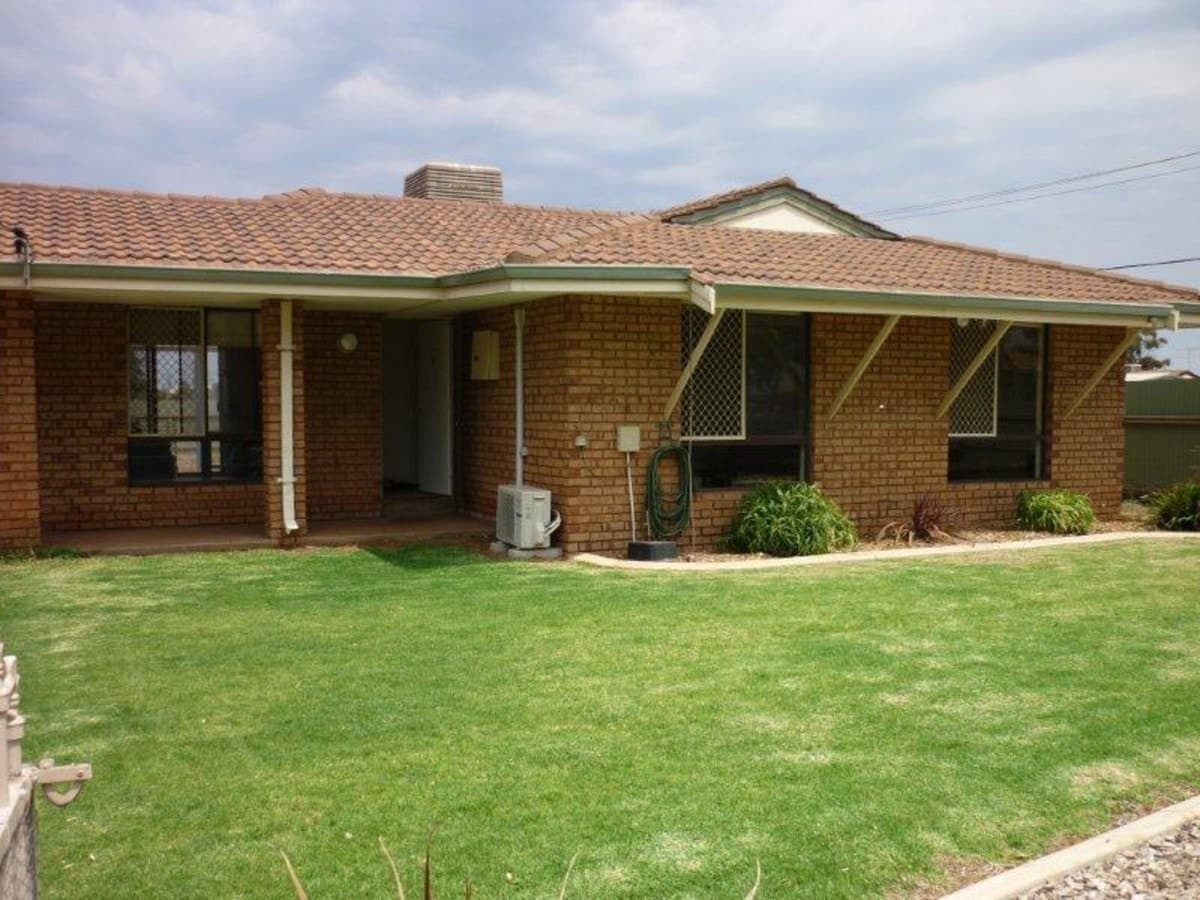 4 Kenneally Place, Boulder,
	
			
							KALGOORLIE
				
							
							WA
			6430, Kalgoorlie - Thumbnail 2