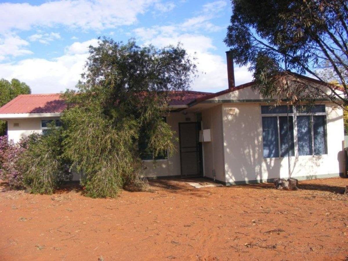 32 Hopbush Street,
	
			
							KAMBALDA WEST
				
							
							WA
			6442, Kambalda West - Thumbnail 3