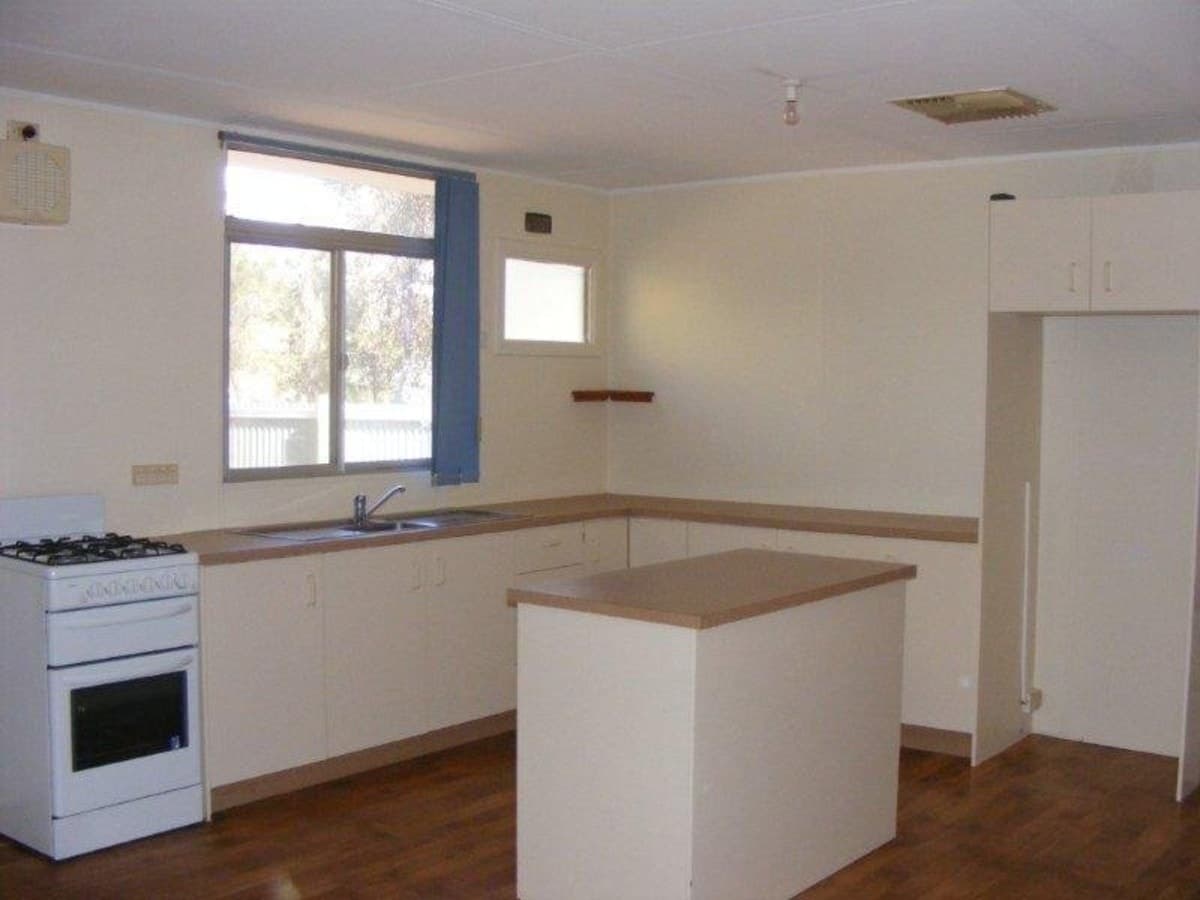 32 Hopbush Street,
	
			
							KAMBALDA WEST
				
							
							WA
			6442, Kambalda West - Thumbnail 8
