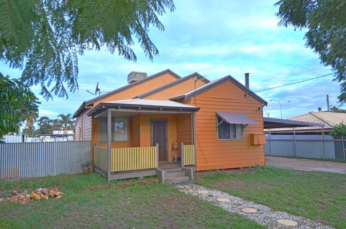 45 Ware Street Sth Kalgoorlie,
	
			
							KALGOORLIE
				
							
							WA
			6430, Kalgoorlie - Image 1