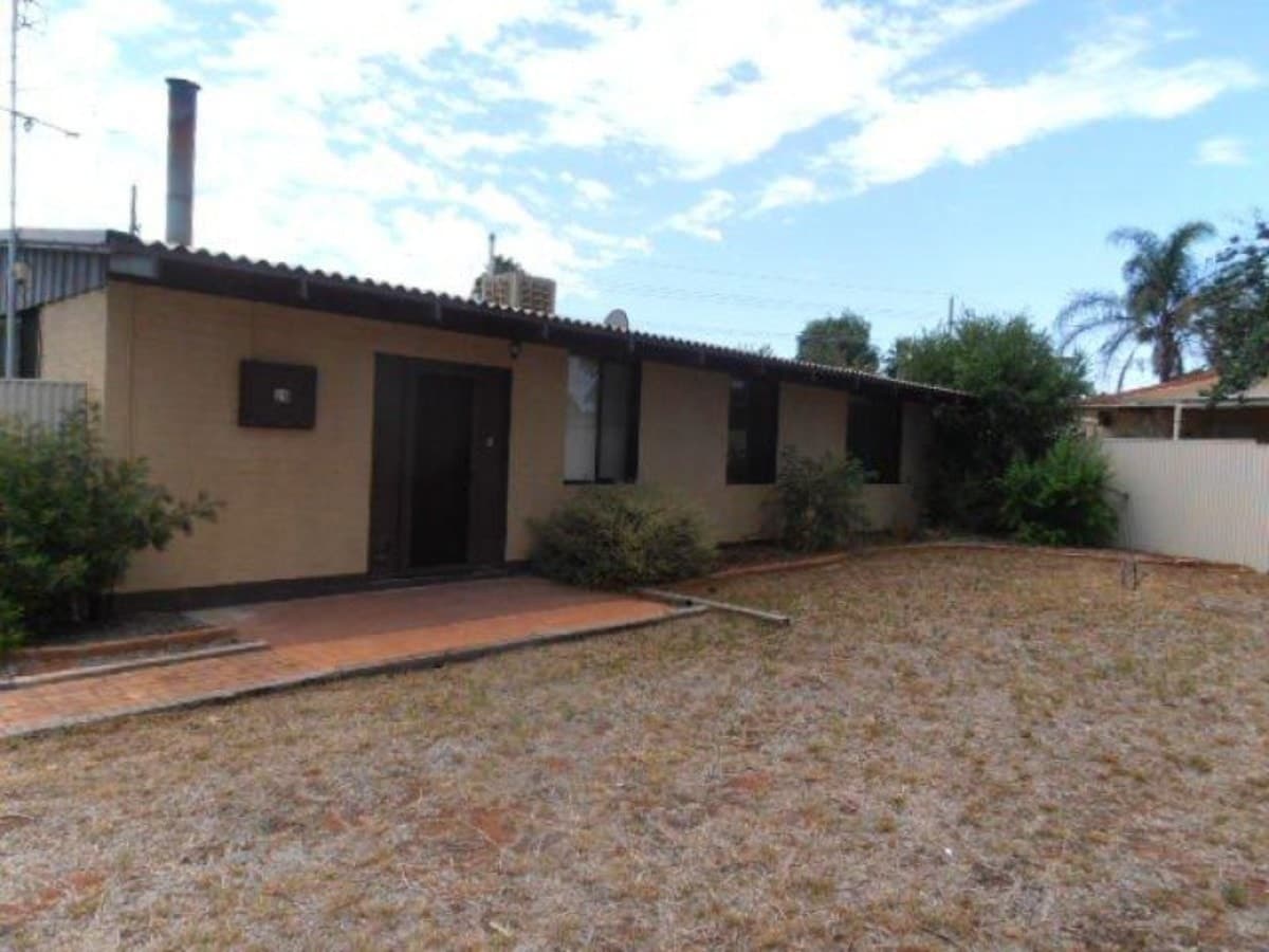 26 Saltbush Road,
	
			
							KAMBALDA WEST
				
							
							WA
			6442, Kambalda West - Image 1