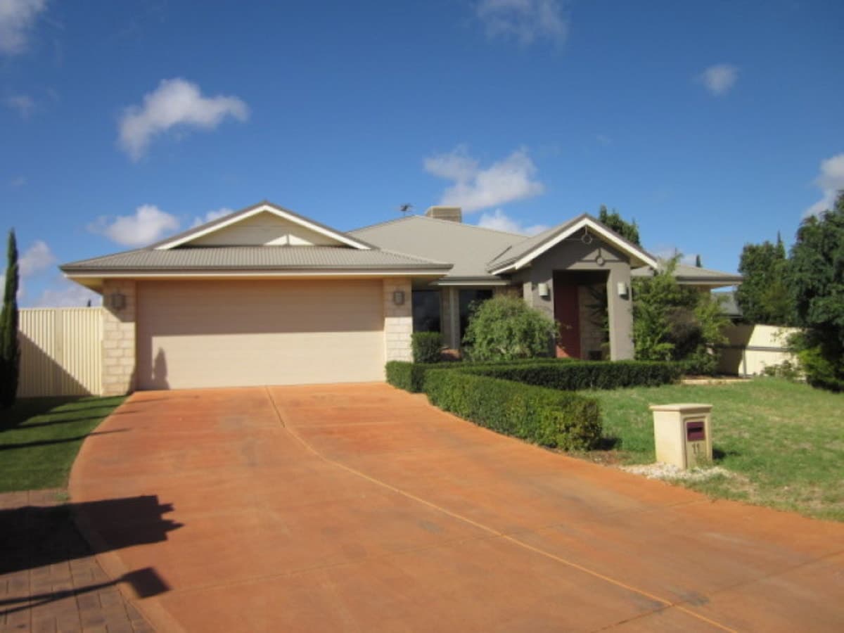11 Broardwood,
	
			
							KALGOORLIE
				
							
							WA
			6430, Kalgoorlie - Image 1