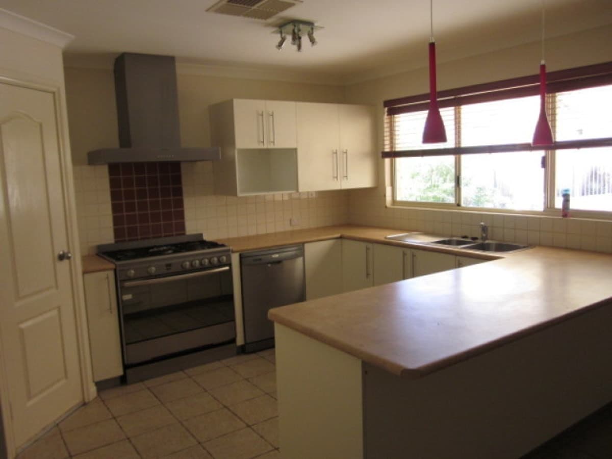 11 Broardwood,
	
			
							KALGOORLIE
				
							
							WA
			6430, Kalgoorlie - Thumbnail 2