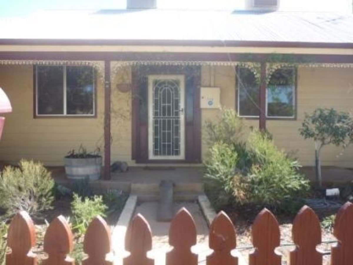 112 Picadilly,
	
			
							KALGOORLIE
				
							
							WA
			6430, Kalgoorlie - Image 1