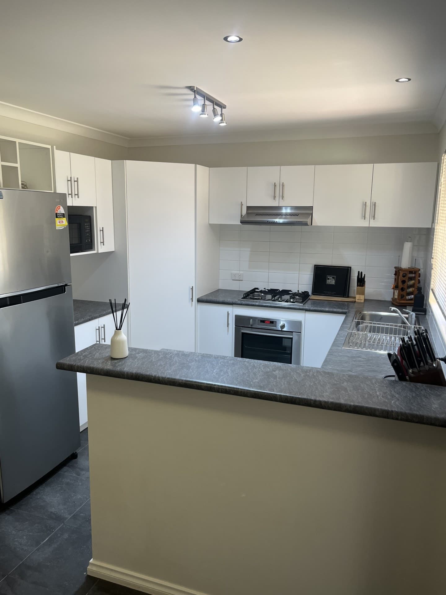 11/396-400 Hay Street,
	
			
							SOMERVILLE
				
							
							WA
			6430, Somerville - Thumbnail 3