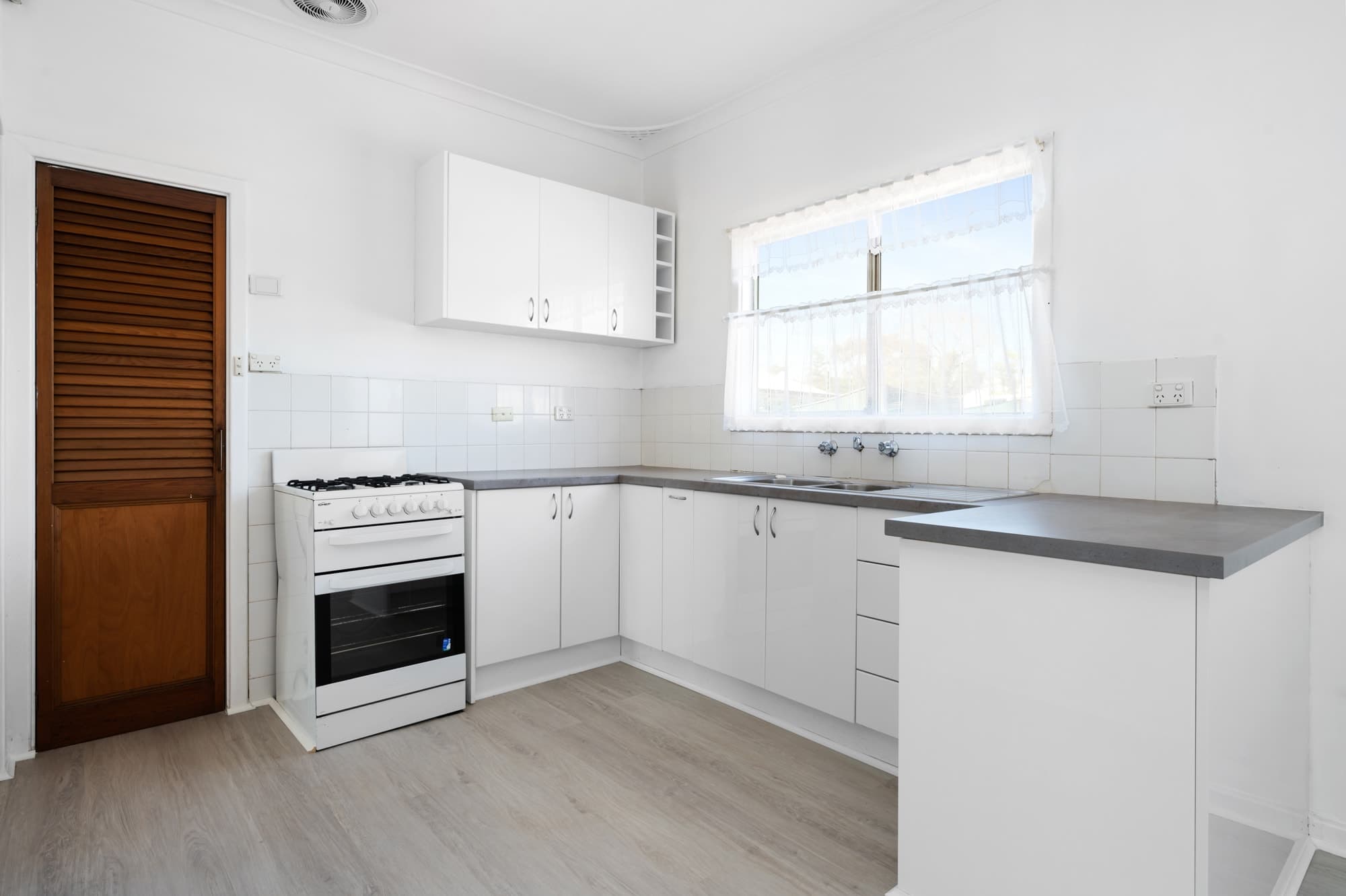 33 Carrington Street, South Kalgoorlie - Thumbnail 2