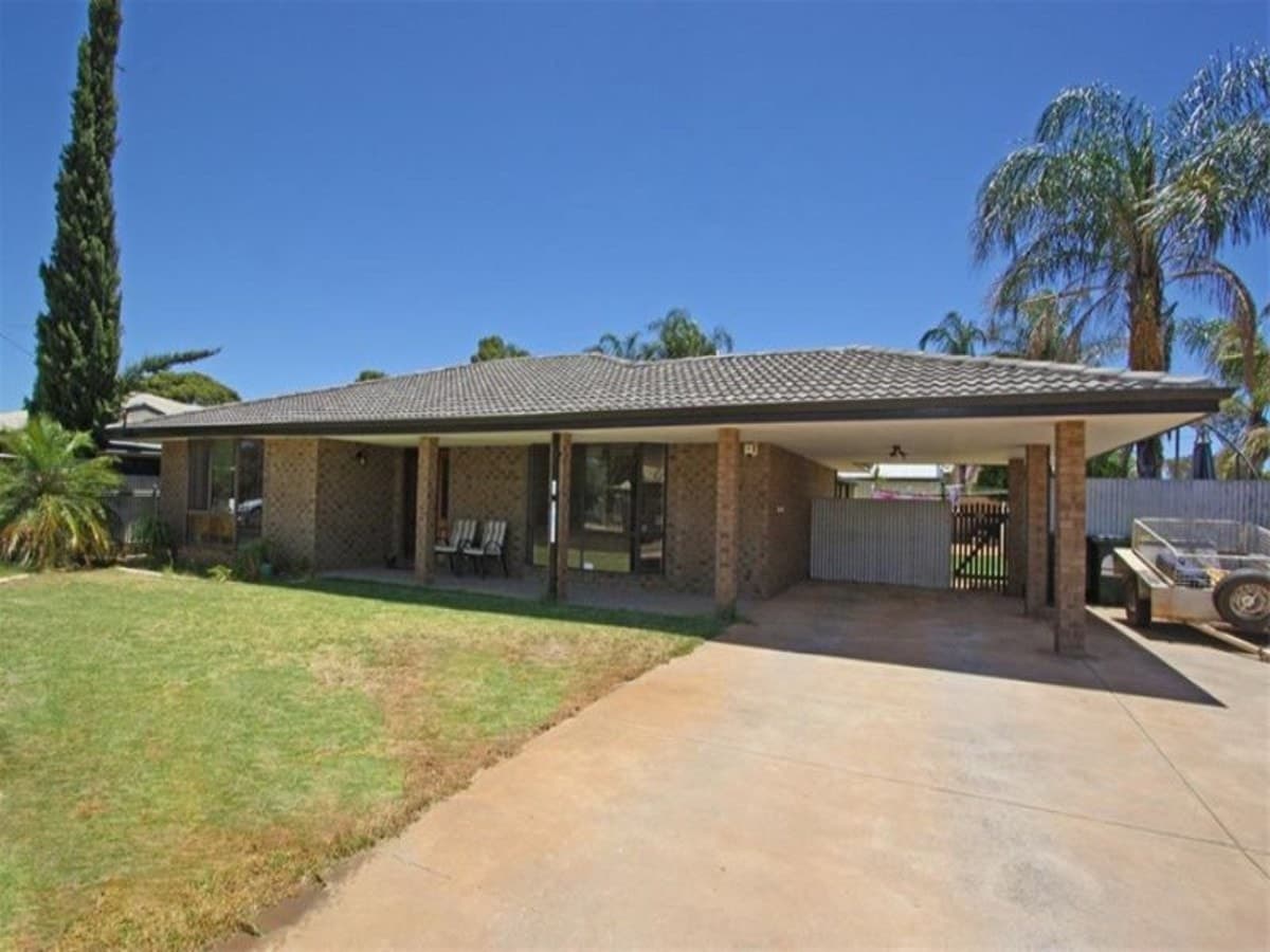 33 South Kalgoorlie,
	
			
							KALGOORLIE
				
							
							WA
			6430, Kalgoorlie - Image 1