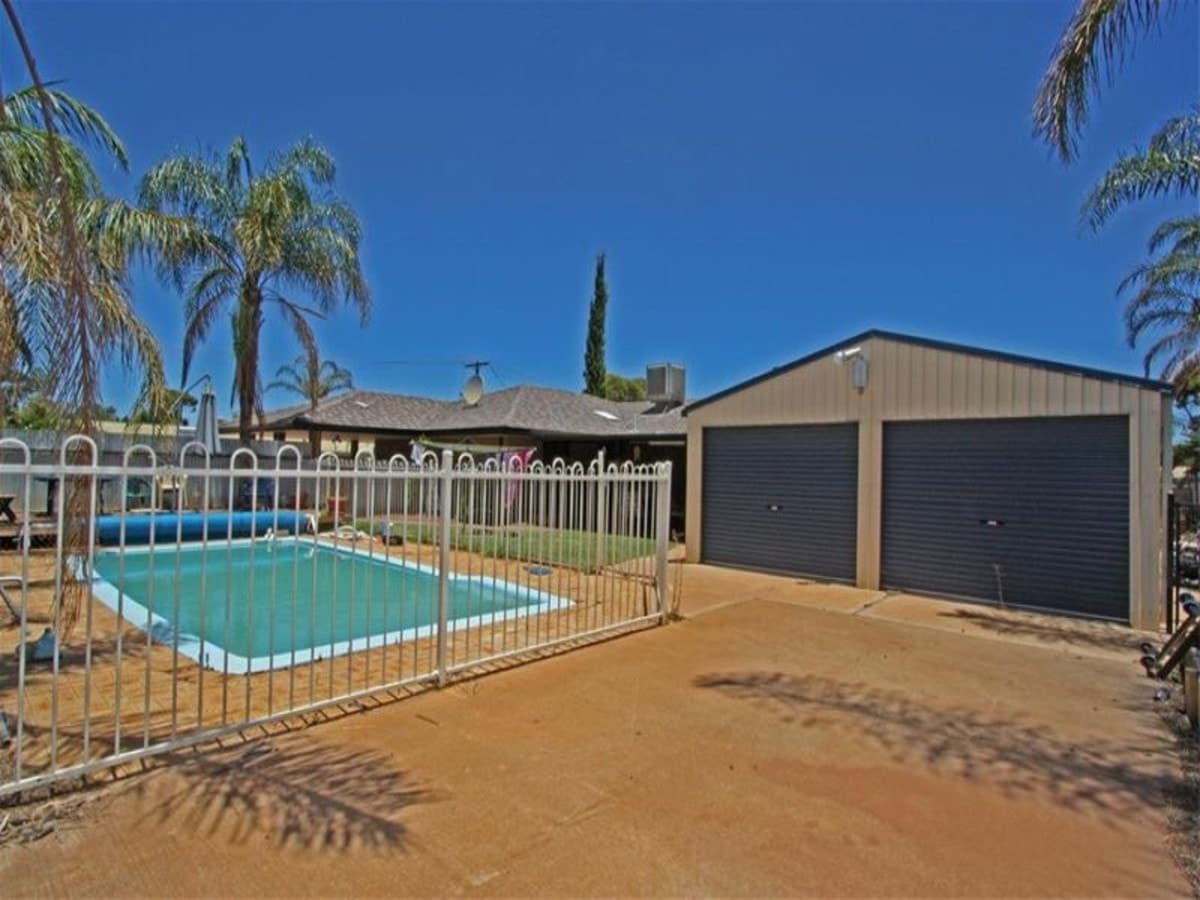 33 South Kalgoorlie,
	
			
							KALGOORLIE
				
							
							WA
			6430, Kalgoorlie - Thumbnail 2