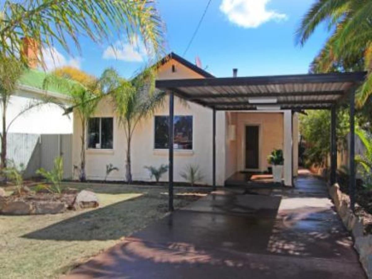 18 Piccadilly,
	
			
							KALGOORLIE
				
							
							WA
			6430, Kalgoorlie - Image 1