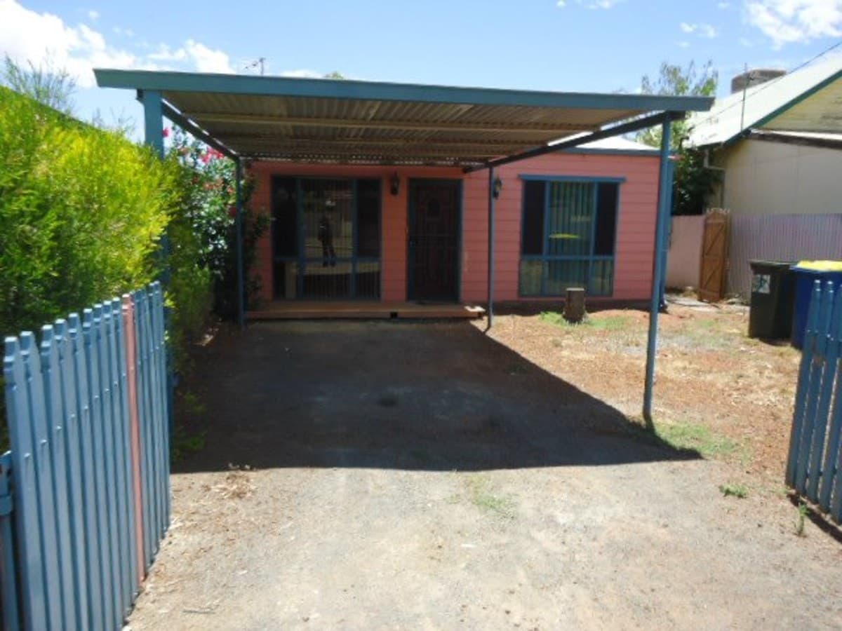 18 Butler Street,
	
			
							KALGOORLIE
				
							
							WA
			6430, Kalgoorlie - Image 1