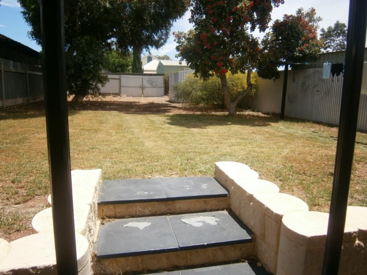 18 Butler Street,
	
			
							KALGOORLIE
				
							
							WA
			6430, Kalgoorlie - Thumbnail 8