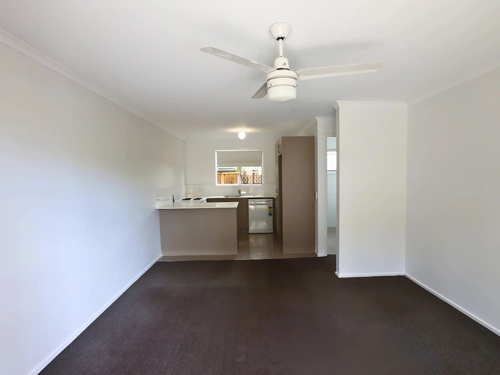 5/4 Nyrang Ave, Palm Beach, QLD, 4221, Palm Beach - Thumbnail 2