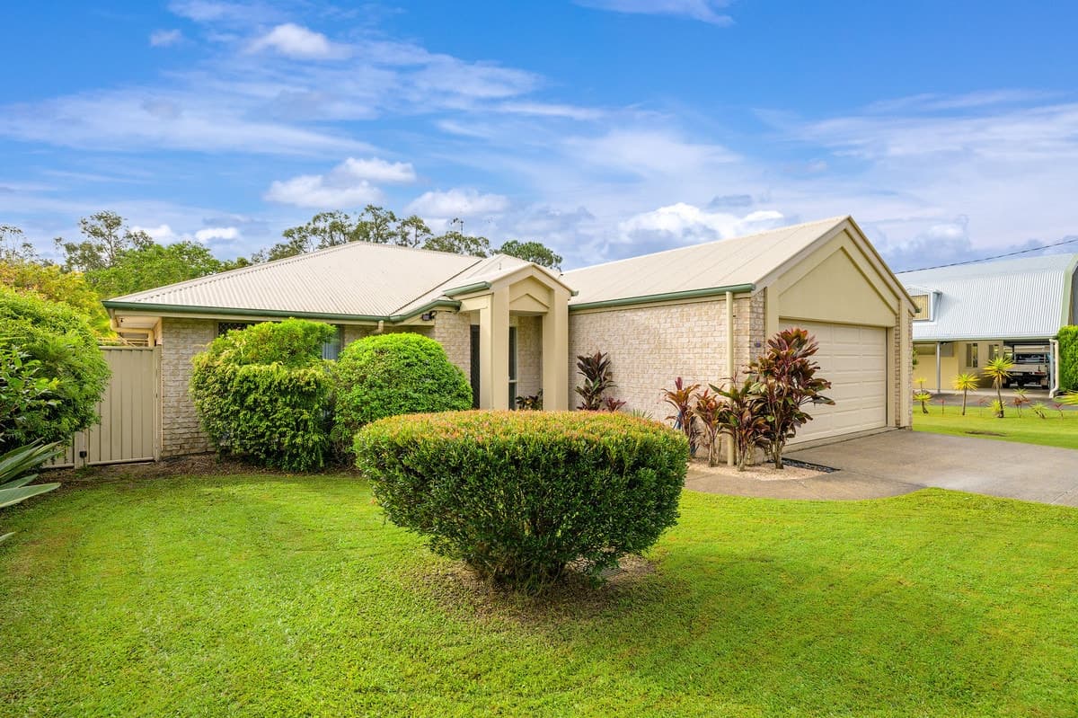 37 Golden Hind Avenue, Cooloola Cove - Image 1