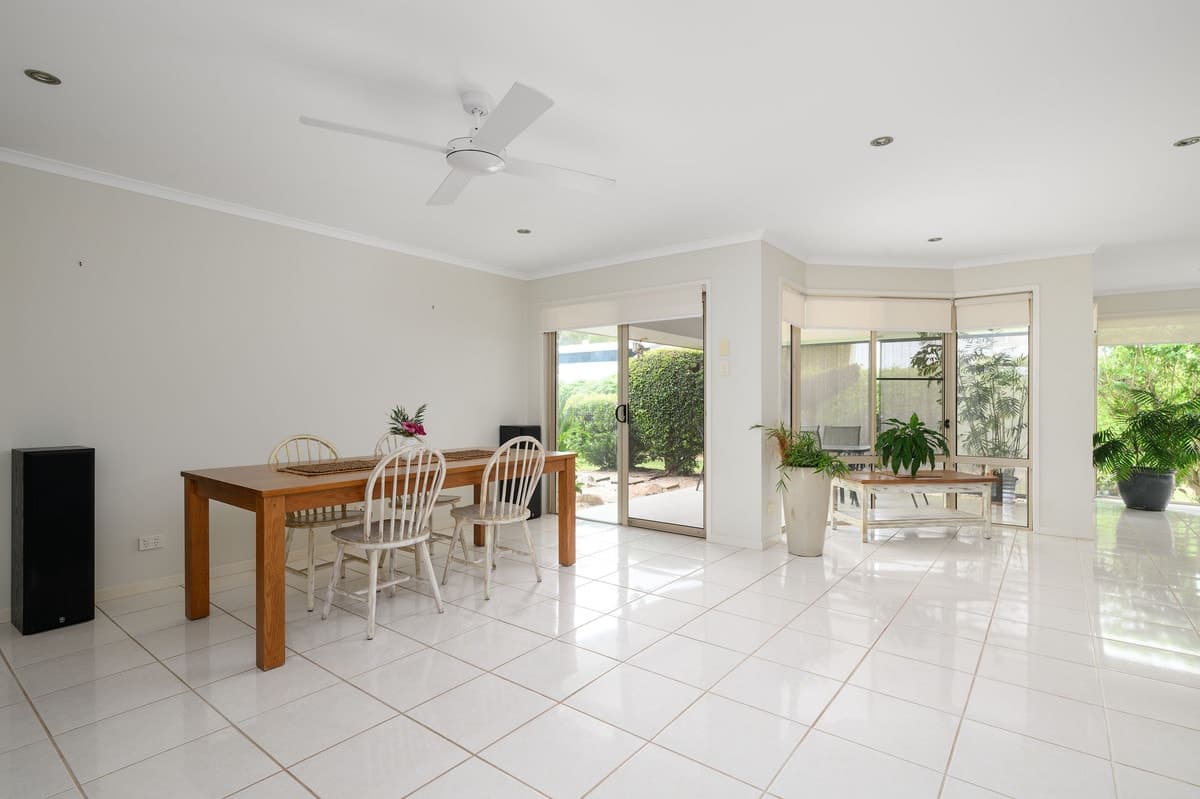 37 Golden Hind Avenue, Cooloola Cove - Thumbnail 5