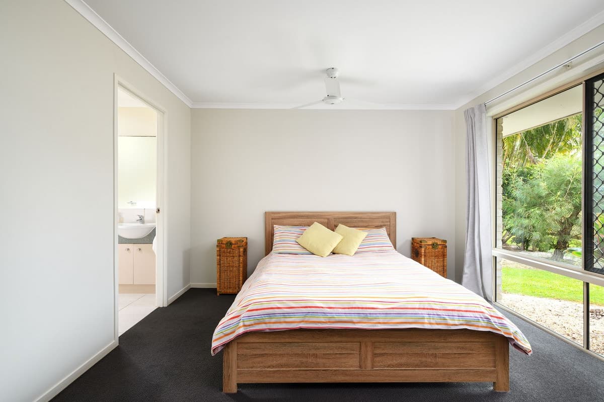 37 Golden Hind Avenue, Cooloola Cove - Thumbnail 7