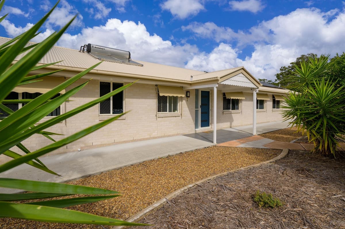 7 Roebuck Street, Cooloola Cove - Thumbnail 2