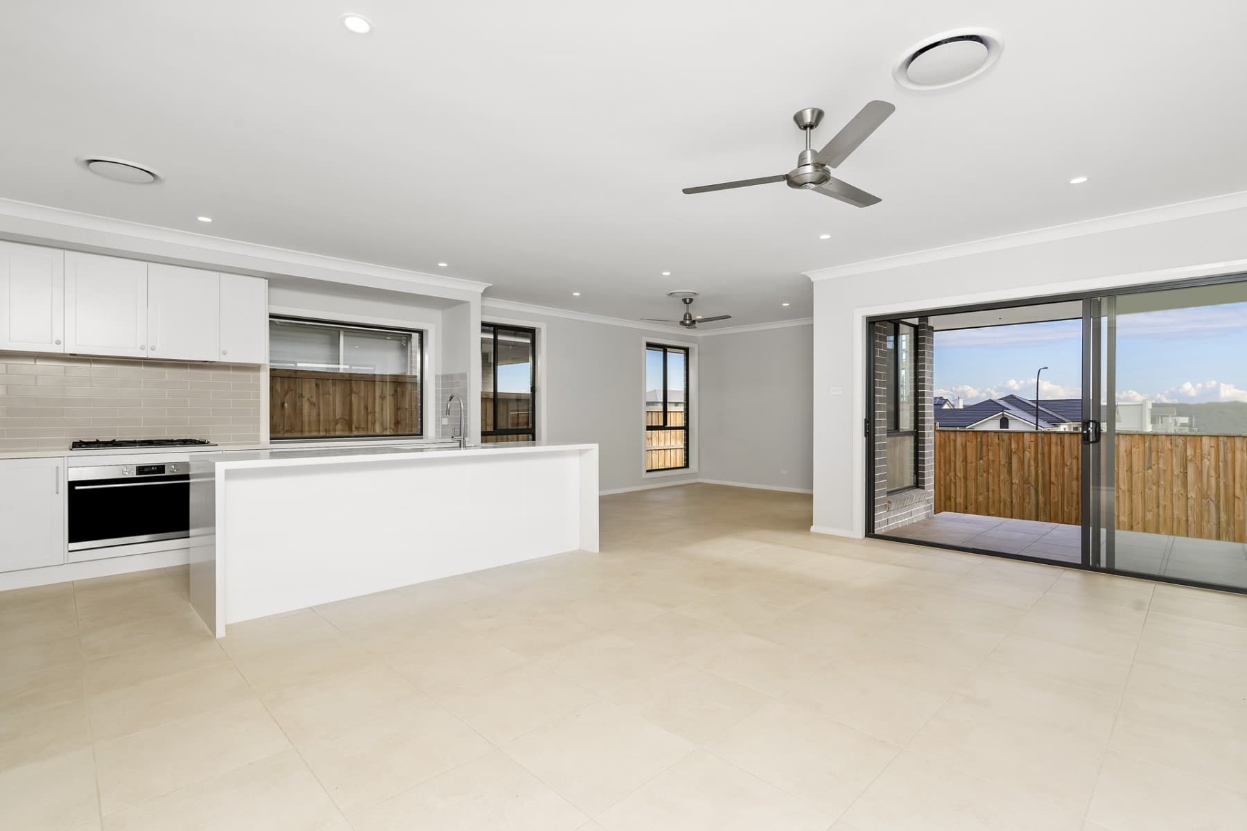 13 Bat Street Box Hill, House for Rent, Box Hill - Thumbnail 3