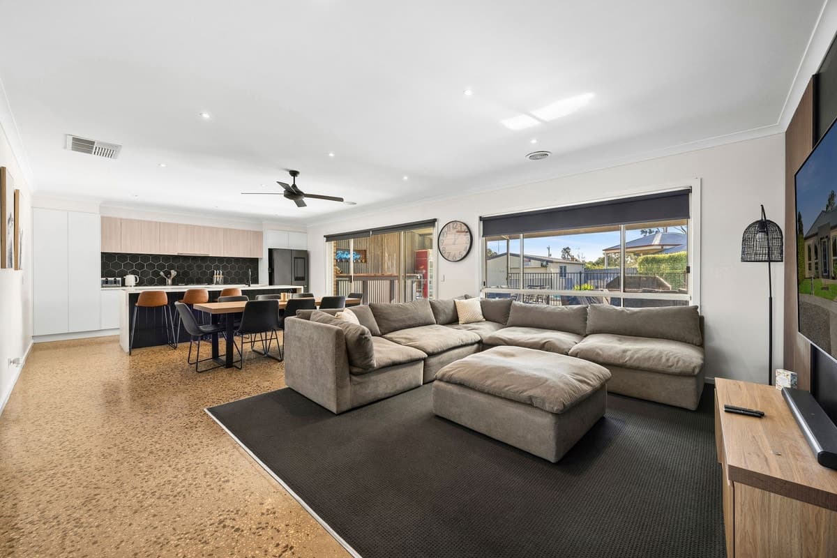 8 Fenwick Fairway, BANNOCKBURN VIC 3331, Bannockburn - Thumbnail 4