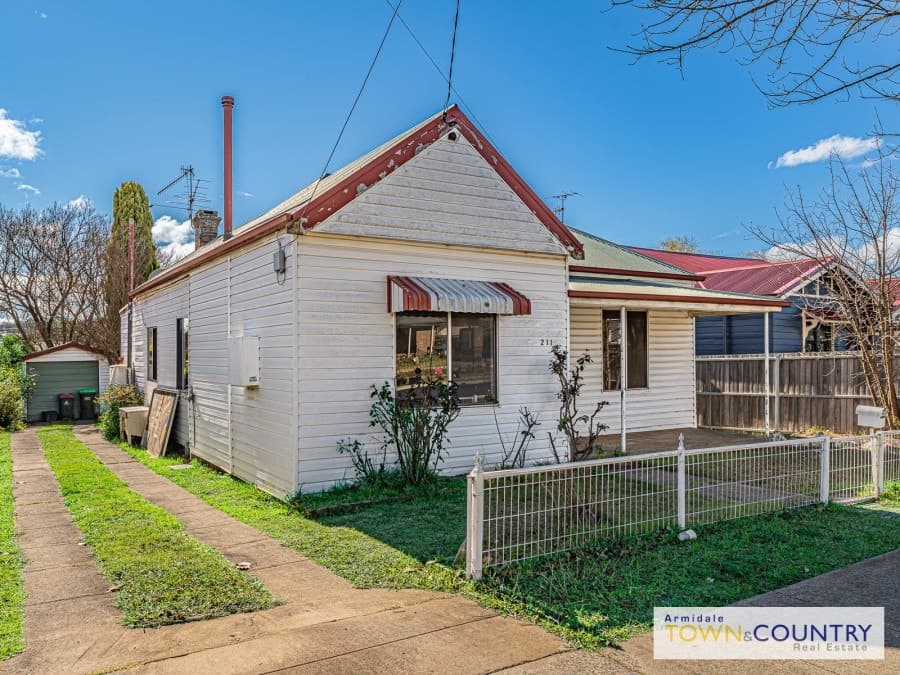 211 Brown Street, Armidale, Armidale - Thumbnail 2
