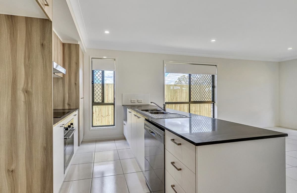 41 Dunaden Street, Logan Reserve QLD 4133, Logan Reserve - Thumbnail 4