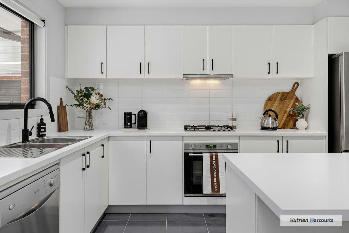 6 Violet Lane, BROADFORD, VIC 3658, Broadford - Thumbnail 3