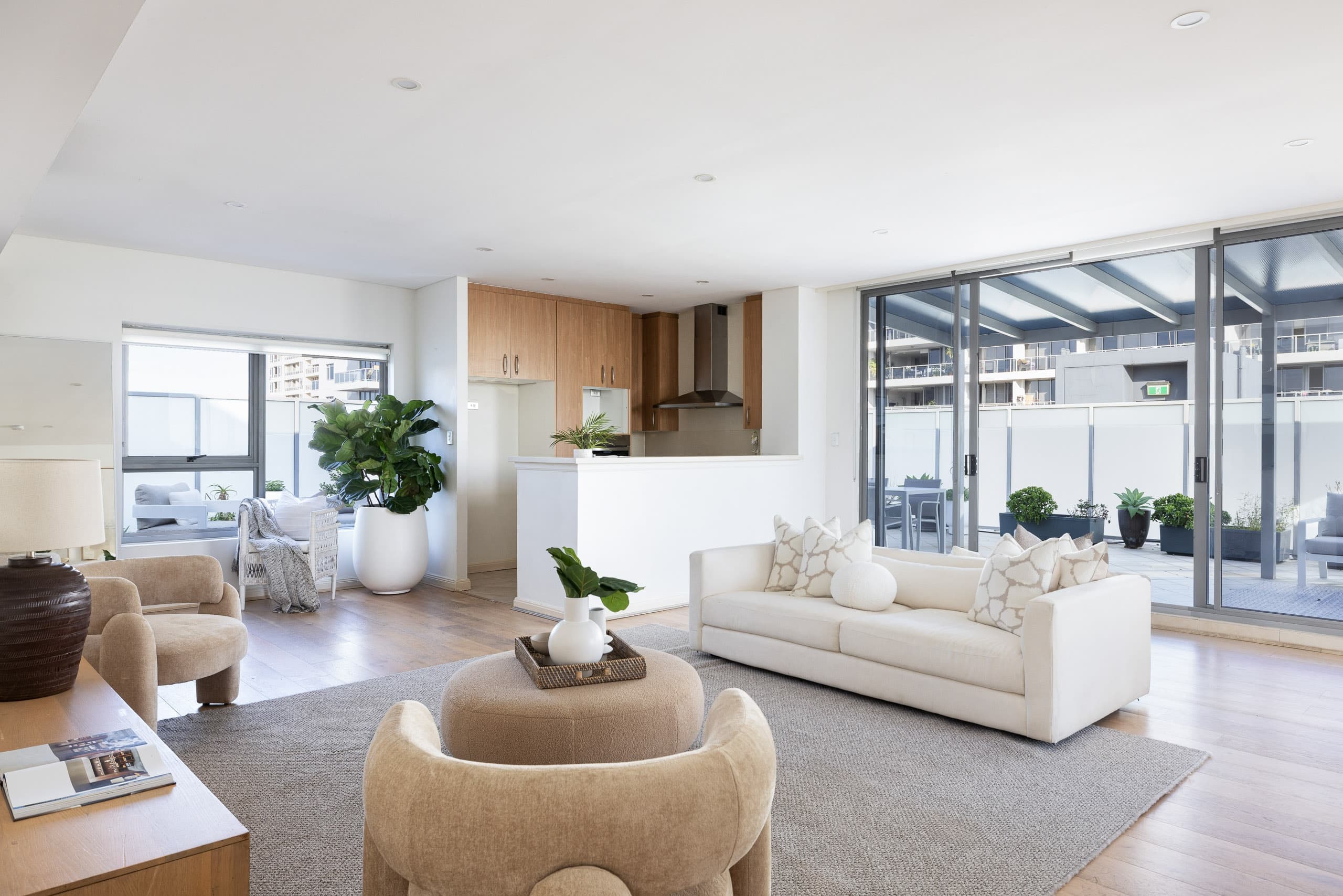 1001/5 Potter Street, Waterloo - Thumbnail 3