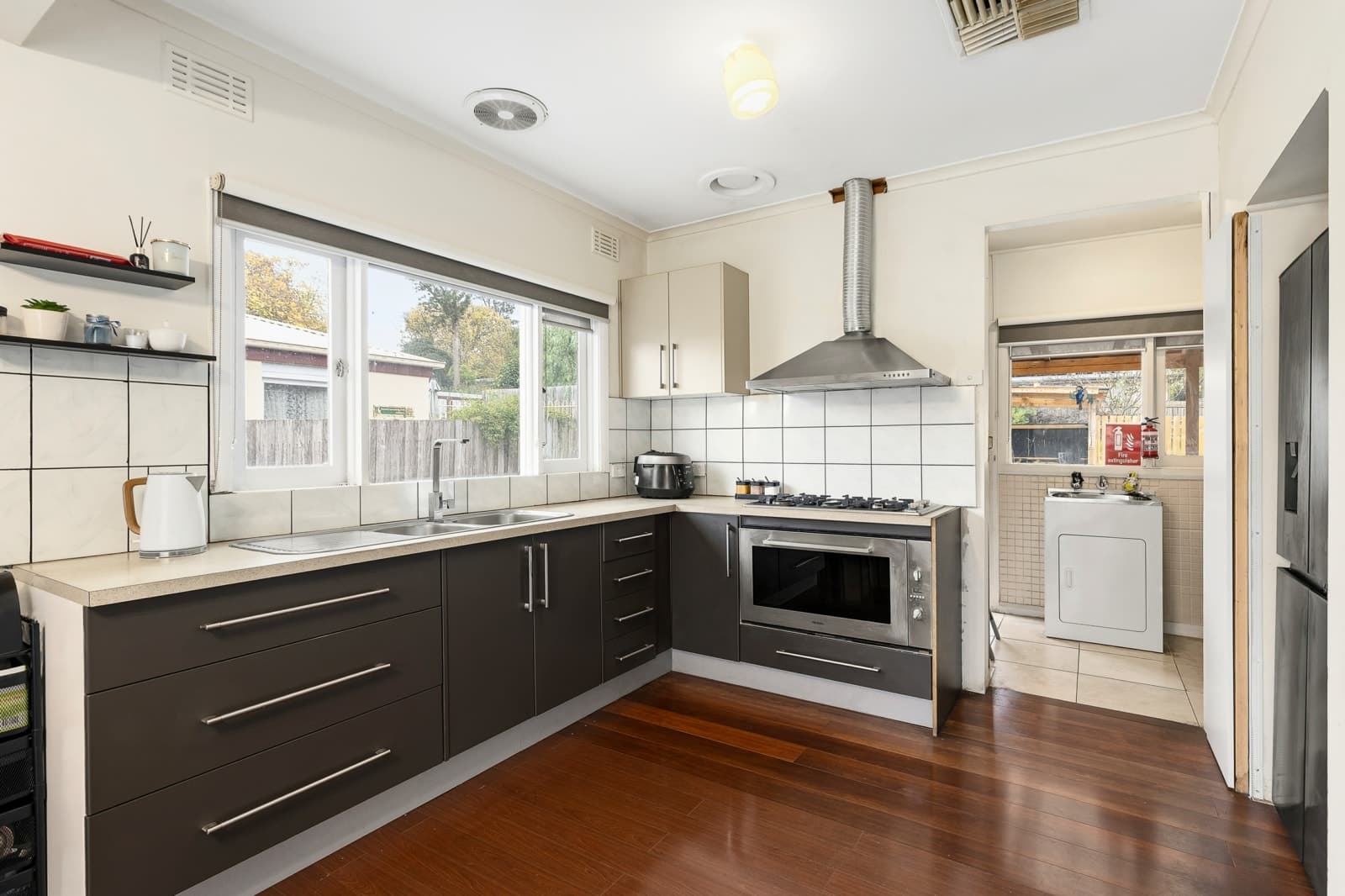 54 Tamworth Road, KILSYTH, Kilsyth - Thumbnail 3