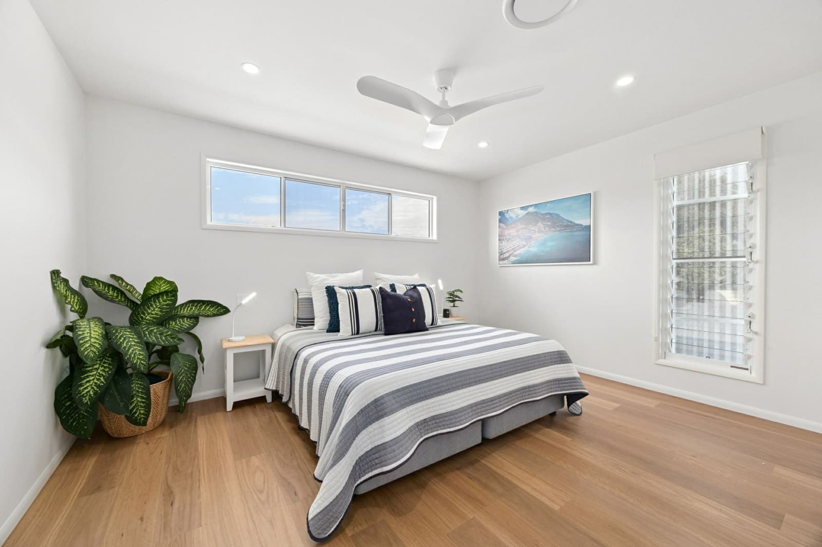 2/14 Burke Street, GOLDEN BEACH, Golden Beach - Thumbnail 5