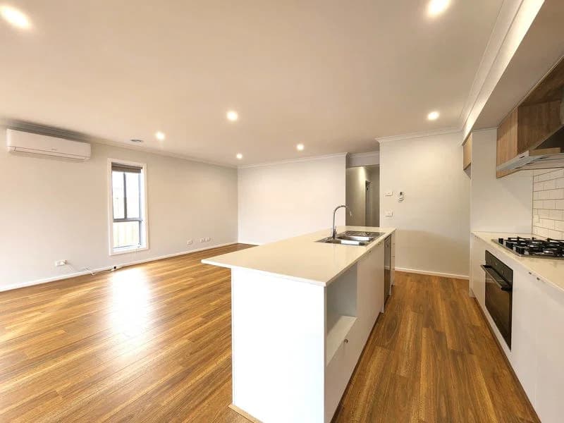 4 Avocet Way,ARMSTRONG CREEK, Armstrong Creek - Thumbnail 3