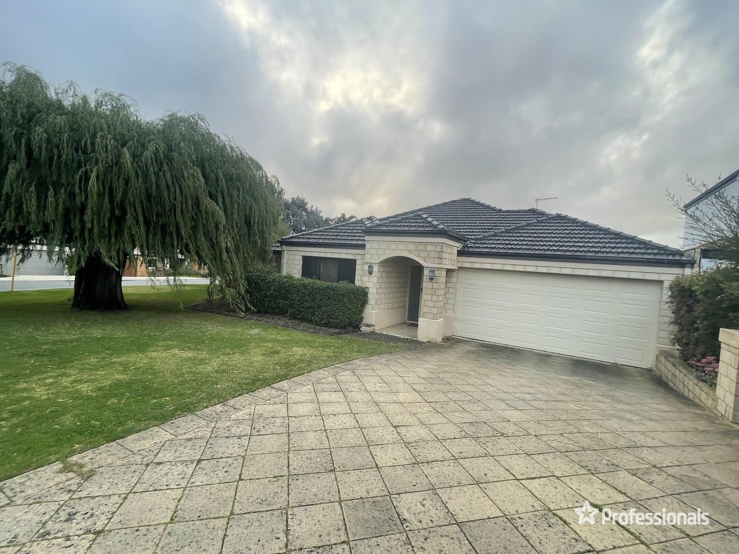 27 Kathleen Street, Yokine WA 6060, Yokine - Image 1