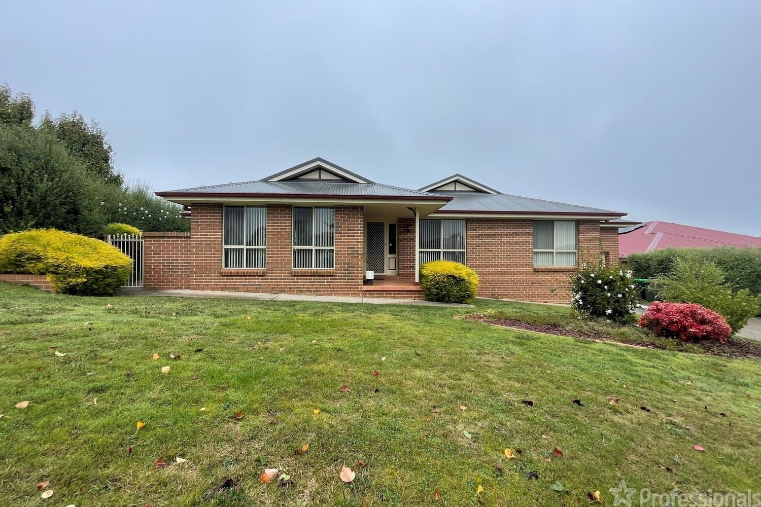 3 bedroom on quiet cul-de-sac, Orange - Image 1