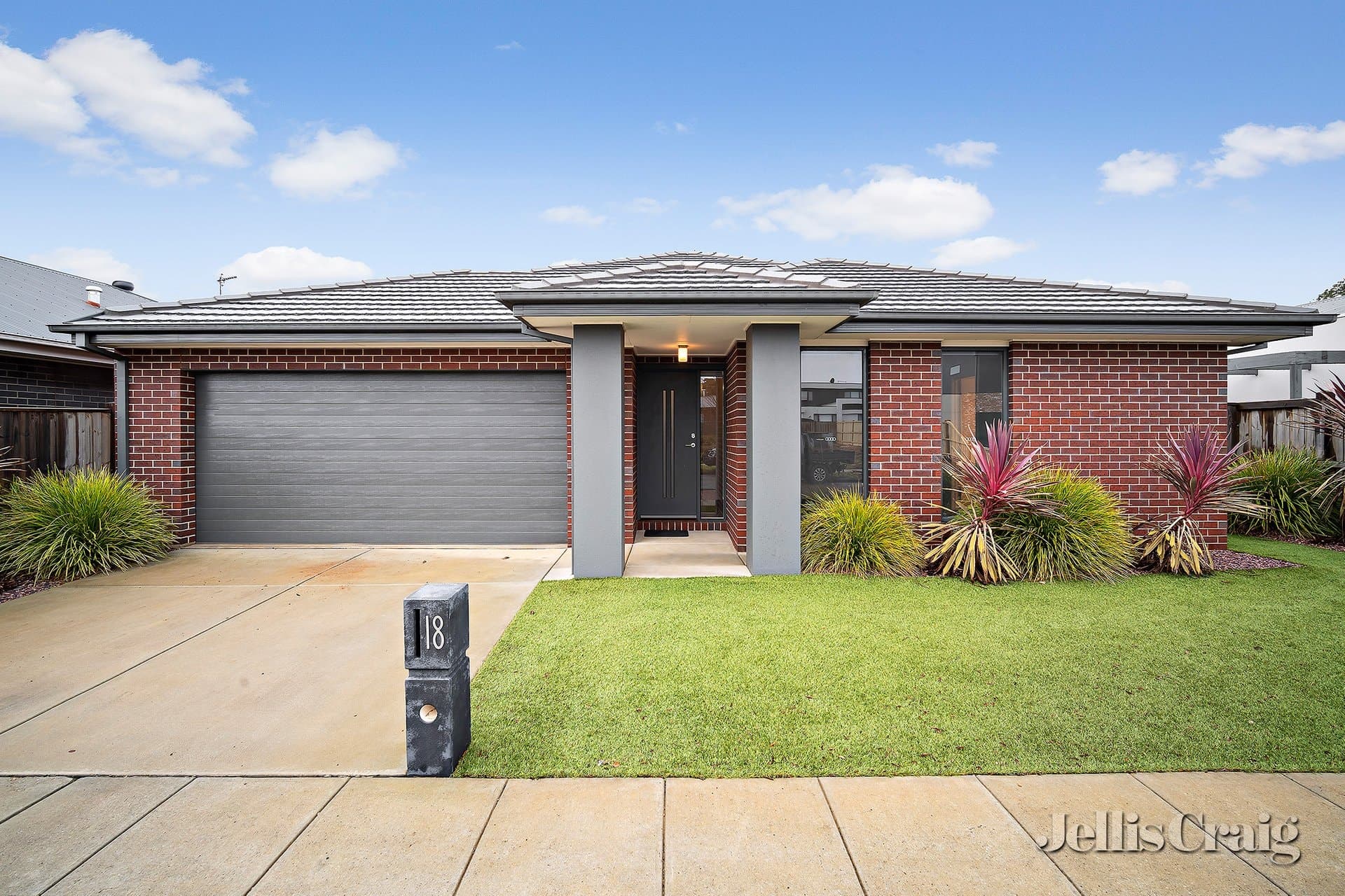 18 Magnetic Drive, Alfredton, Alfredton - Thumbnail 2