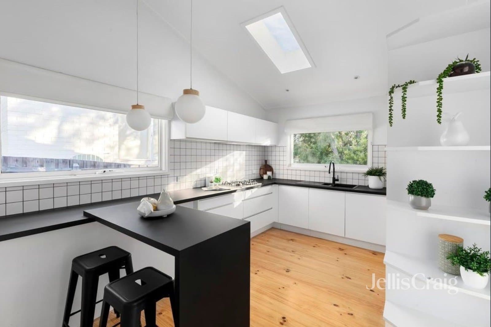 23 Eamon Drive, Viewbank, Viewbank - Thumbnail 6