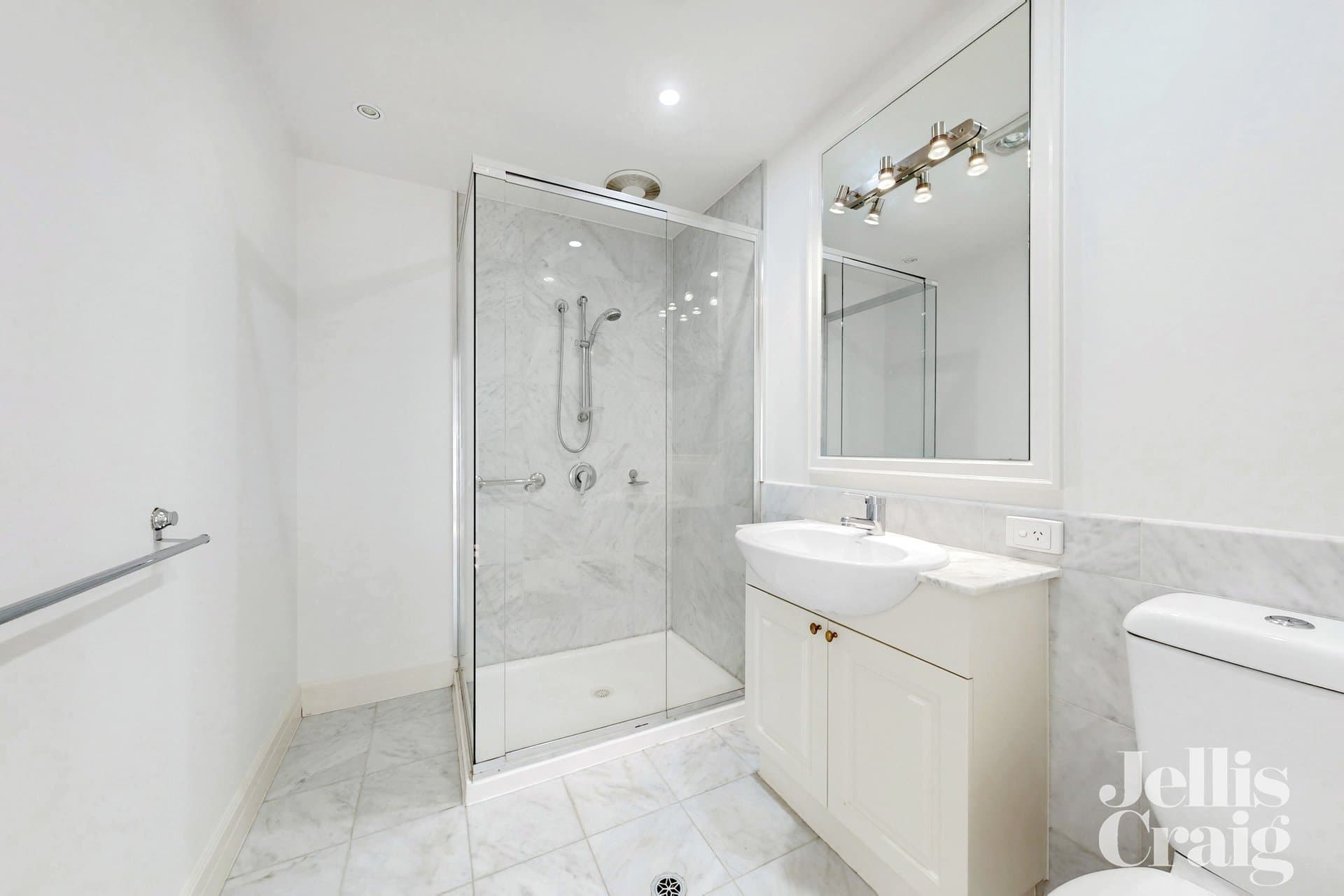 6/12 Copelen Street, South Yarra, South Yarra - Thumbnail 6