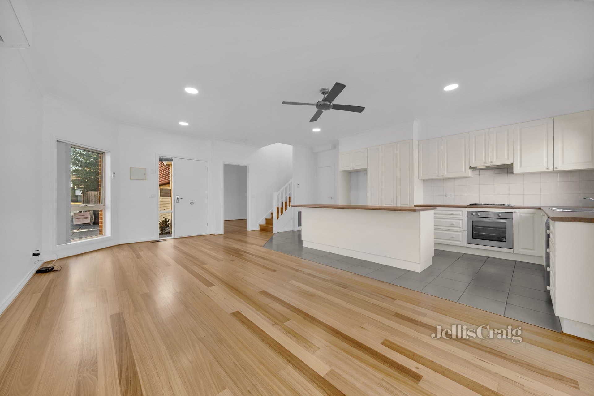 2/1372 Dandenong Road, Hughesdale, Hughesdale - Thumbnail 3