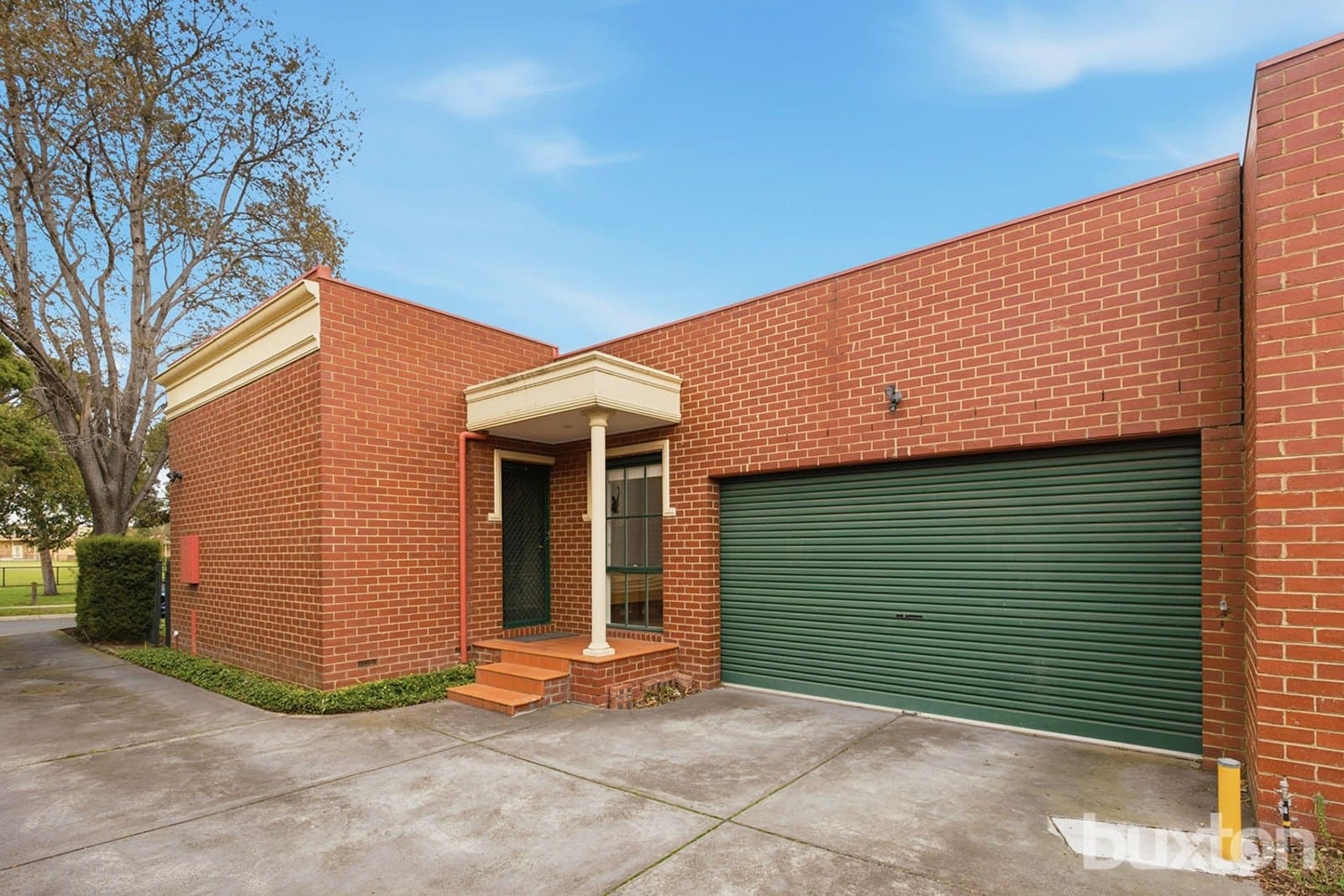 2/17 Peterson Street,
                        
                    
                    
                        
                            Highett, Highett - Image 1