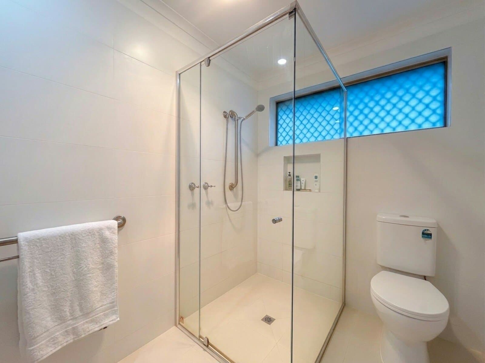 2/39 Thompson Street,
                        
                    
                    
                        
                            Clayton, Clayton - Thumbnail 5