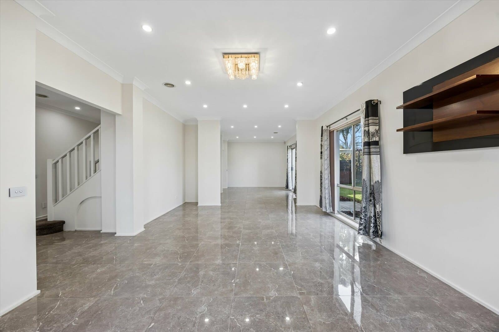 28 Turner Close,
                        
                    
                    
                        
                            Springvale, Springvale - Thumbnail 3