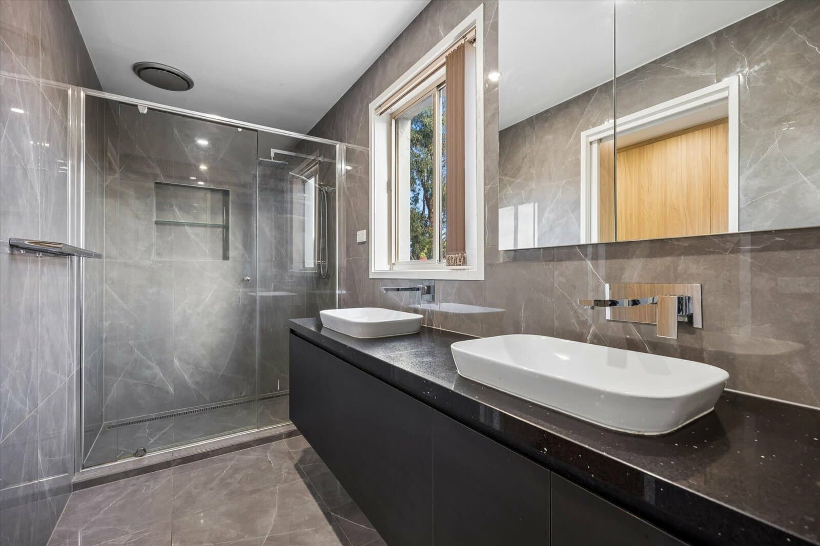 28 Turner Close,
                        
                    
                    
                        
                            Springvale, Springvale - Thumbnail 7