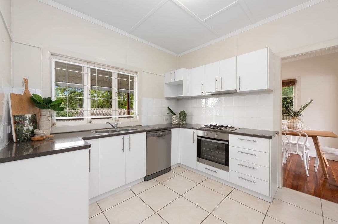 10 Thomson Street, GREENSLOPES, QLD 4120, Greenslopes - Thumbnail 5