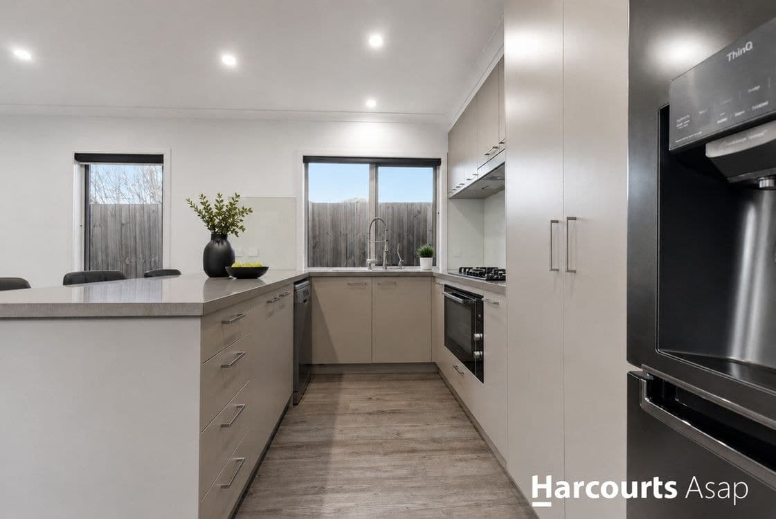2/37 Arleon Crescent, Cranbourne, VIC 3977, Cranbourne - Thumbnail 3