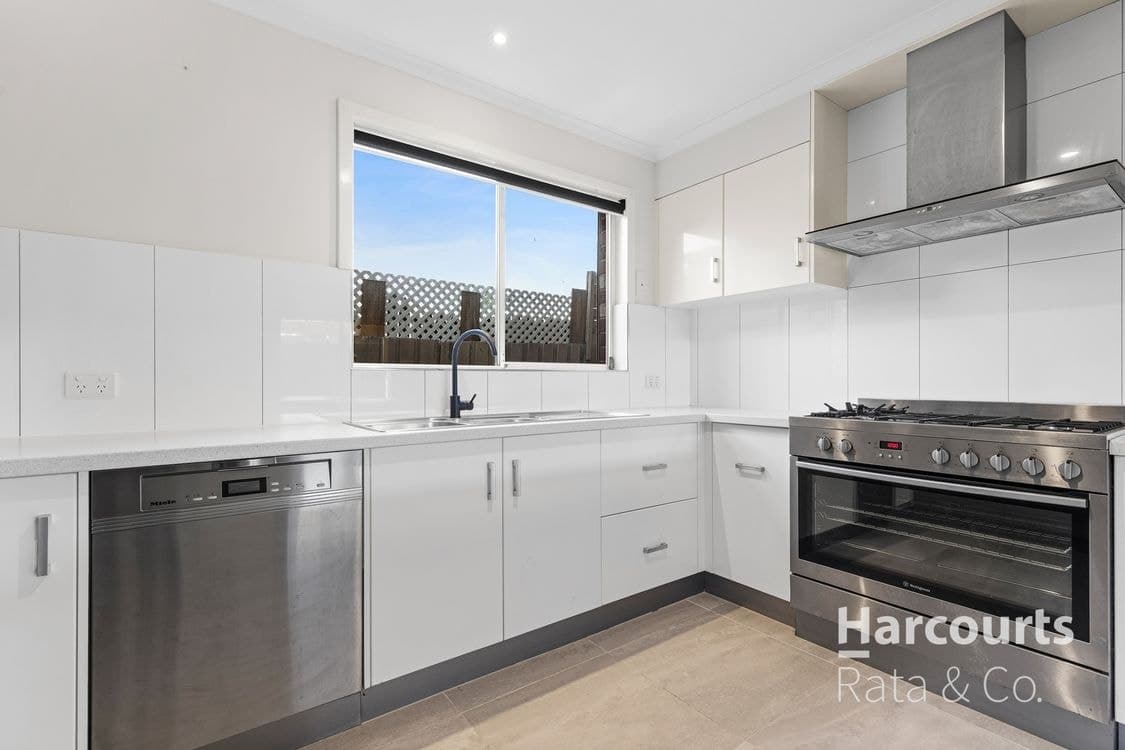 15 Cashmore Place, Roxburgh Park, VIC 3064, Roxburgh Park - Thumbnail 2