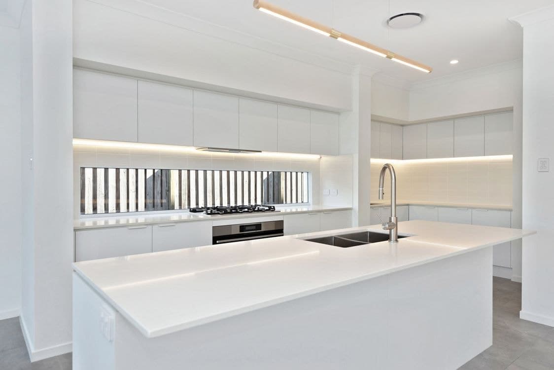 4 Park Cove Boulevard, Hope Island, QLD 4212, Hope Island - Thumbnail 2